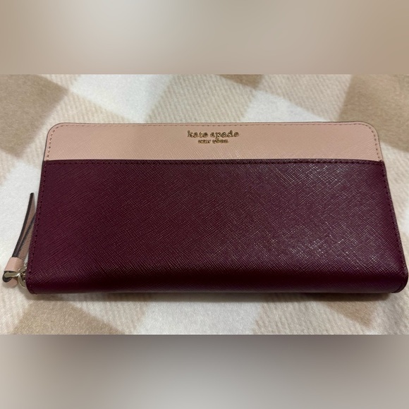 Kate Spade Wallet - Picture 1 of 3